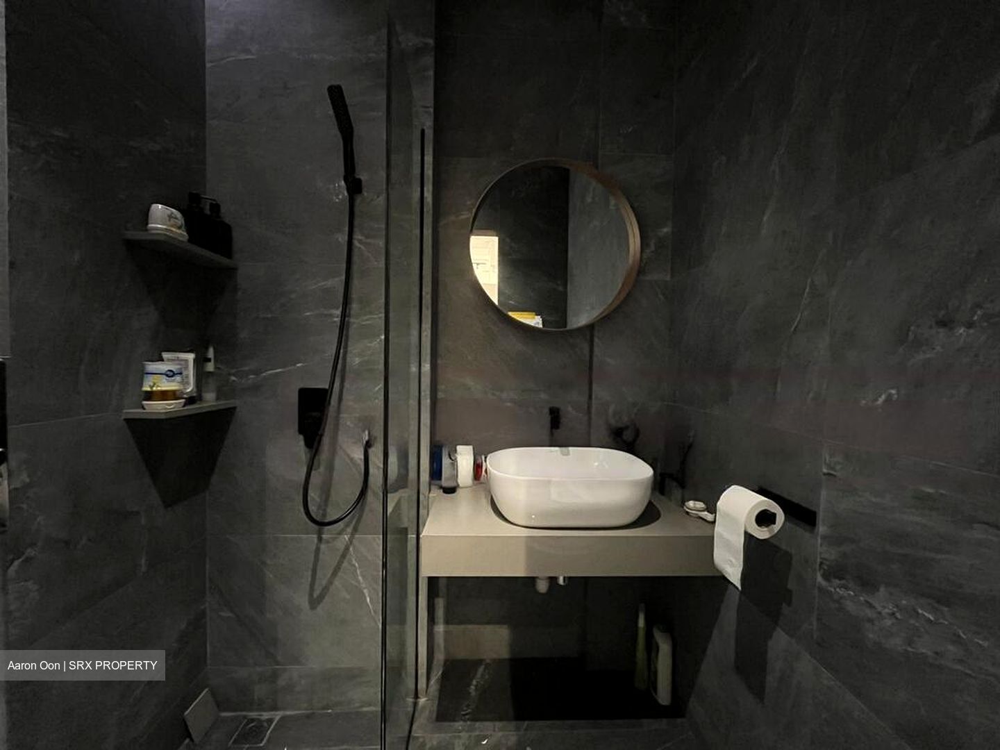 Redhill Forum (D3), Factory #464483091